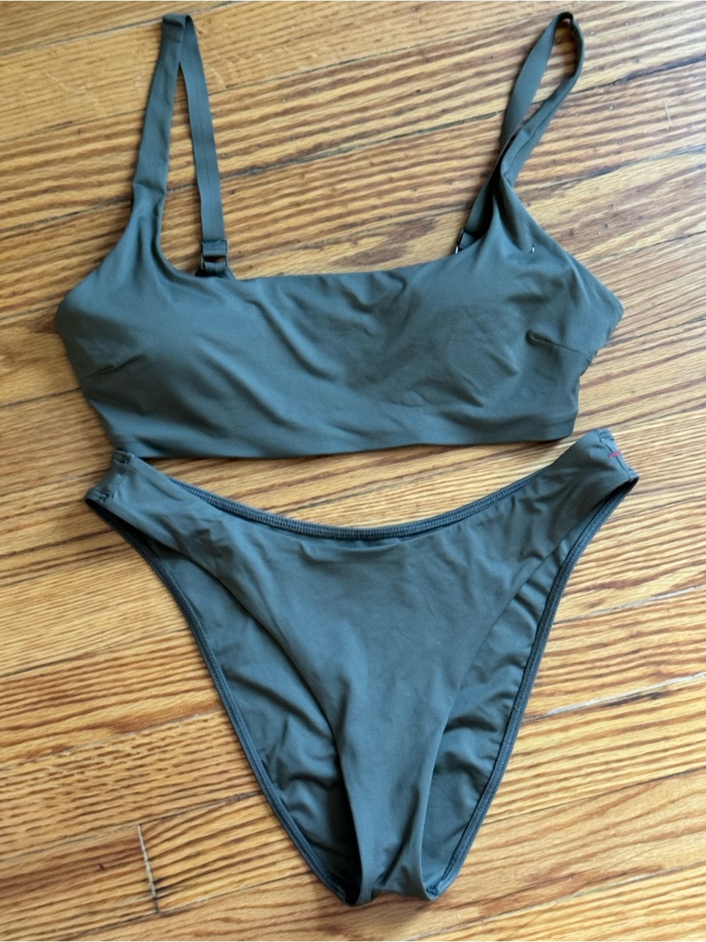 Everlane Women’s Olive Green Bikini Set - Sleek Two-Piece Swimwear Medium